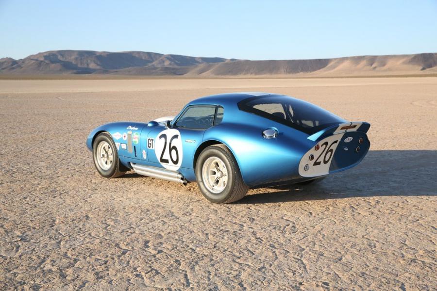  Shelby Cobra Daytona Coupe 50th Anniversary Edition 2015 года  (фото 5 из 10)